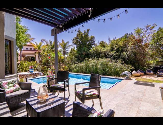 5 BEDROOM HOUSE FOR SALE IN MIDSTREAM ESTATE